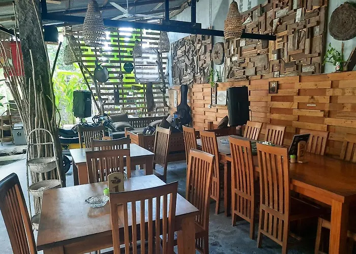 Oyo 3901 Kubu Kenak Hotel